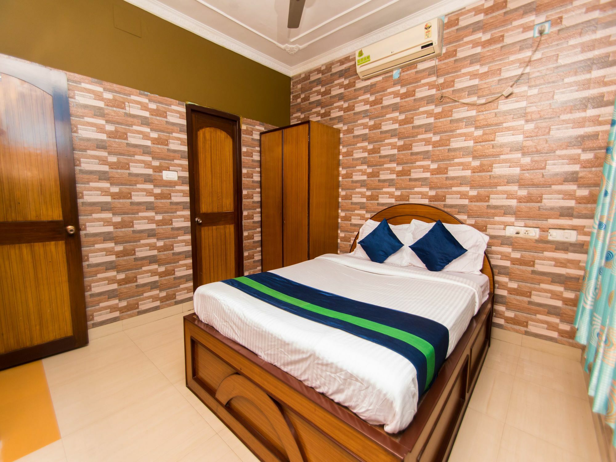 Oyo 2510 Near Camac Street Hotel Kolkata Exterior photo